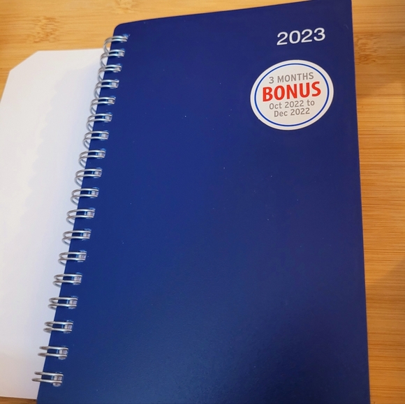 See It Bigger Monthly & Weekly Planner - Picture 11 of 13